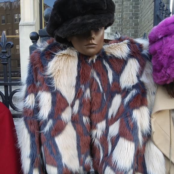 Forever 21 Women's Faux Fur Coat - Picture 1 of 5